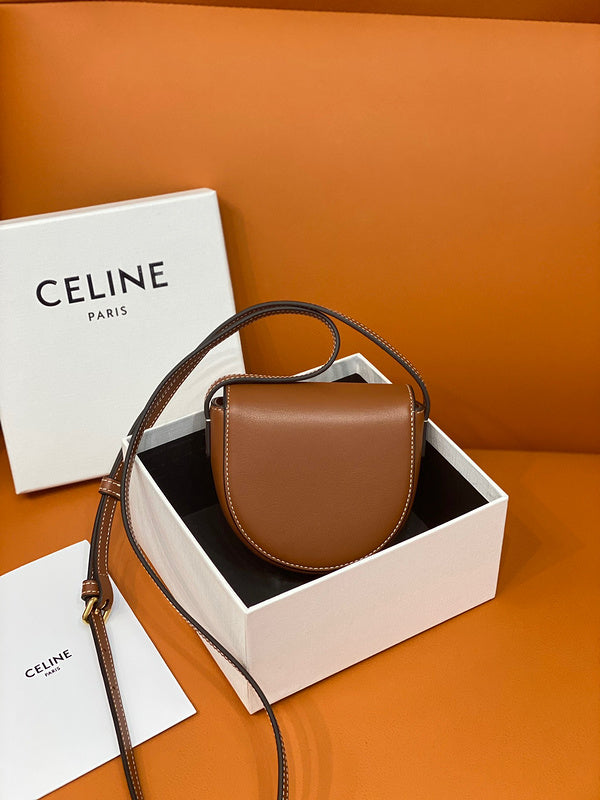 Envy Hold - Celine Bags - 1090 For Sale