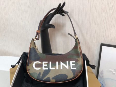 Envy Hold - Celine Bags - 1103 For Sale