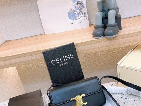 Envy Hold - Celine Bags - 1192 For Sale